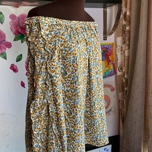 Max Studio, white/yellow blue floral off shoulder 3/4 ruffle sleeve top. Size M.